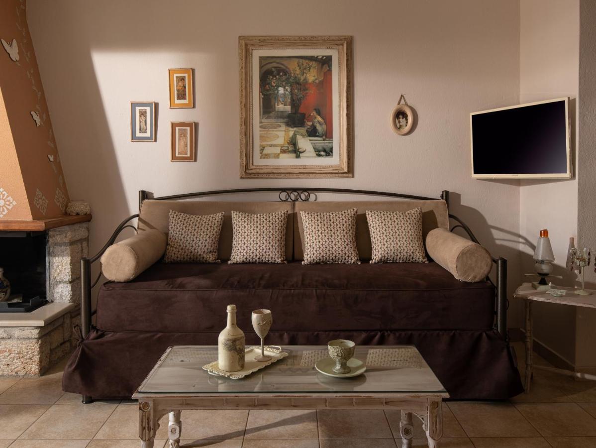 Antique Apartment Afytos Esterno foto